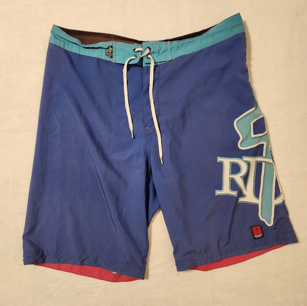 RDS Mens Boardshort Size 36 zip Pocket Red Dragon Symbol See Description